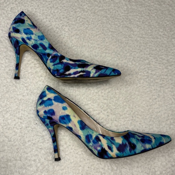 Nine West Women Blue Abstract Print Quinty Pointed Pumps - Picture 5 of 7